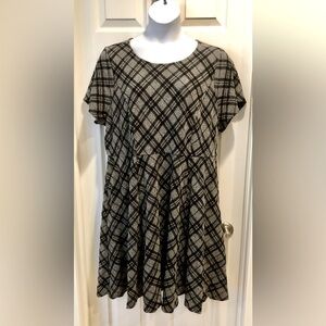 Awesome Torrid dress in grey plaid, size 3x